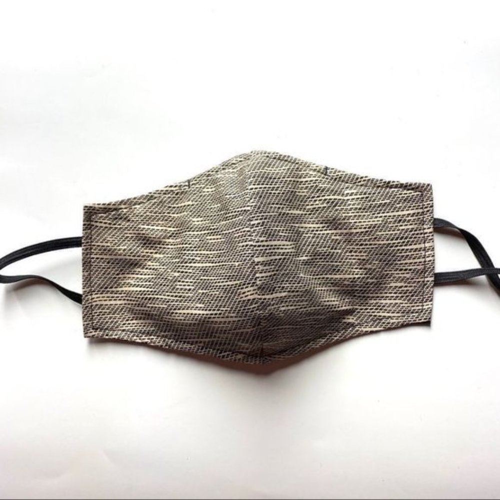 Black and tan face mask